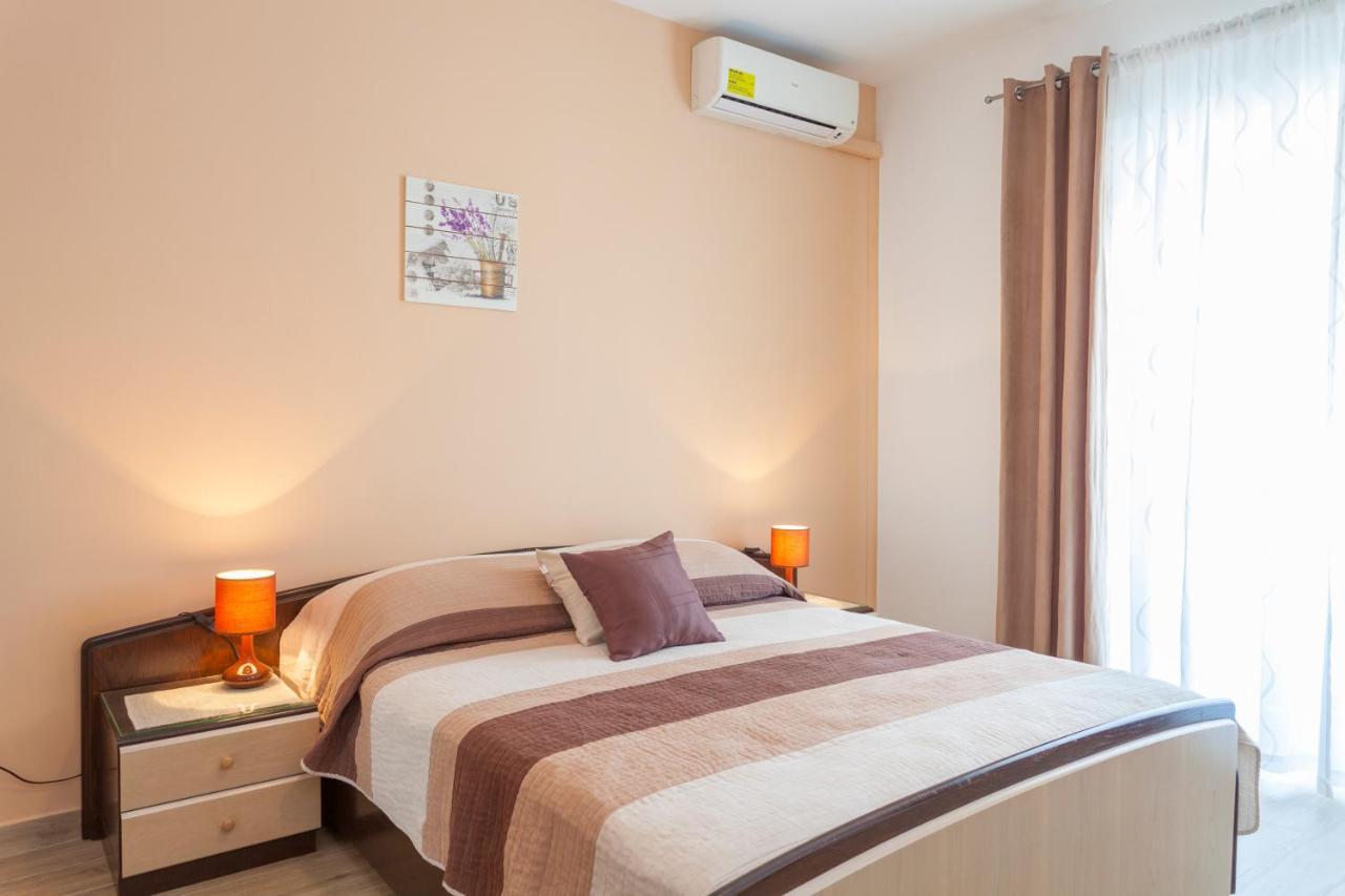 מאקרסקה Apartments & Rooms Alagic מראה חיצוני תמונה