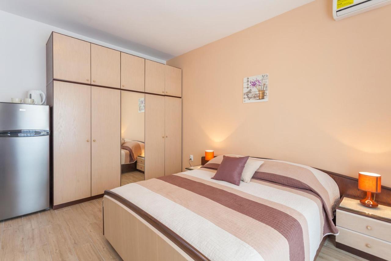 מאקרסקה Apartments & Rooms Alagic מראה חיצוני תמונה