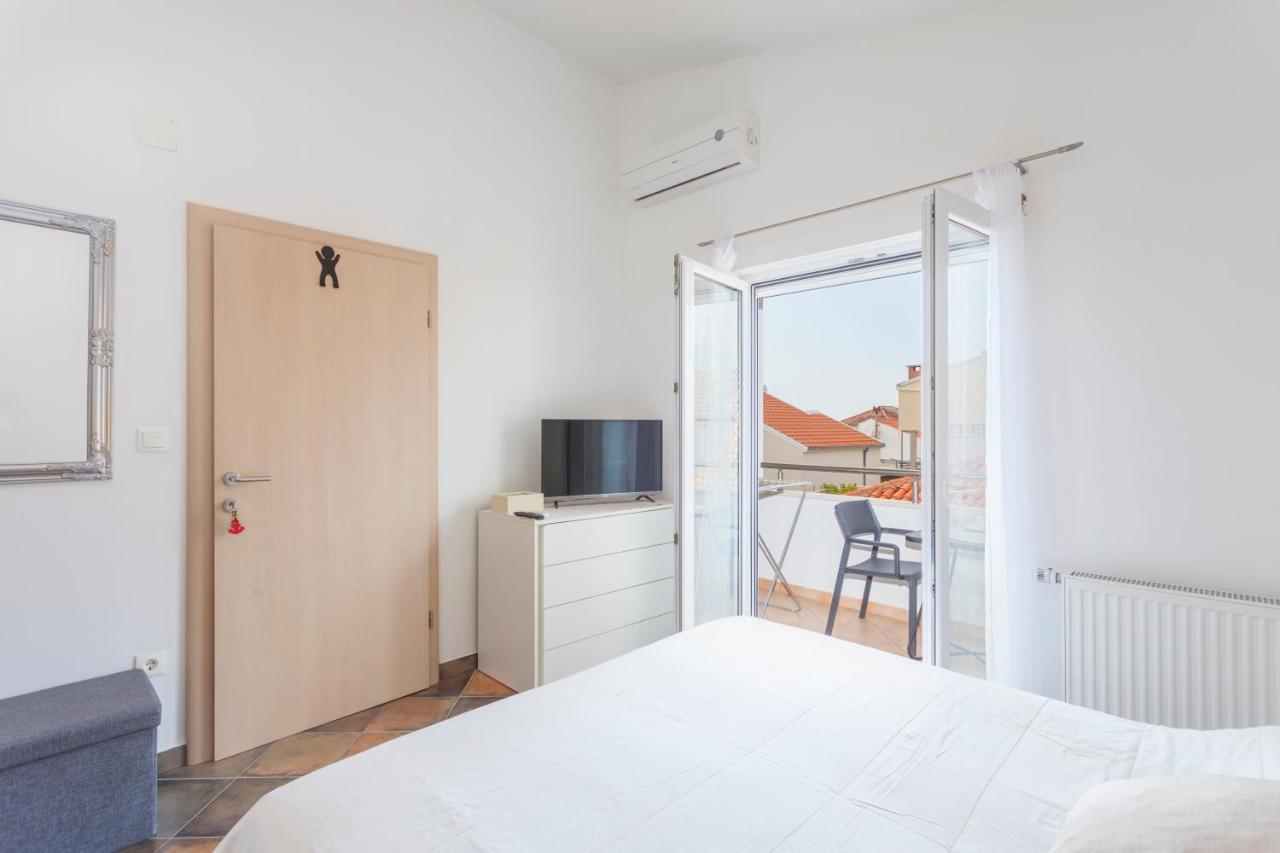 מאקרסקה Apartments & Rooms Alagic מראה חיצוני תמונה