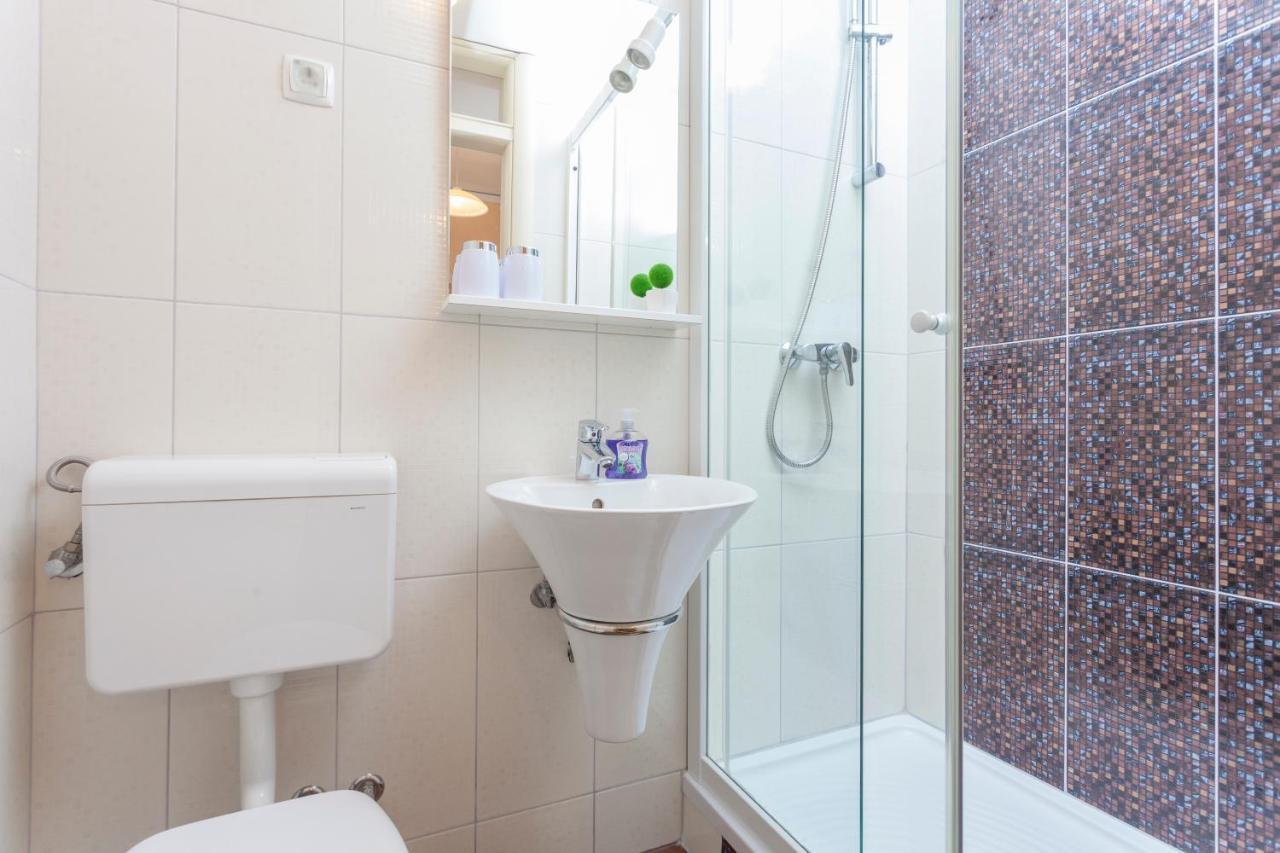 מאקרסקה Apartments & Rooms Alagic מראה חיצוני תמונה