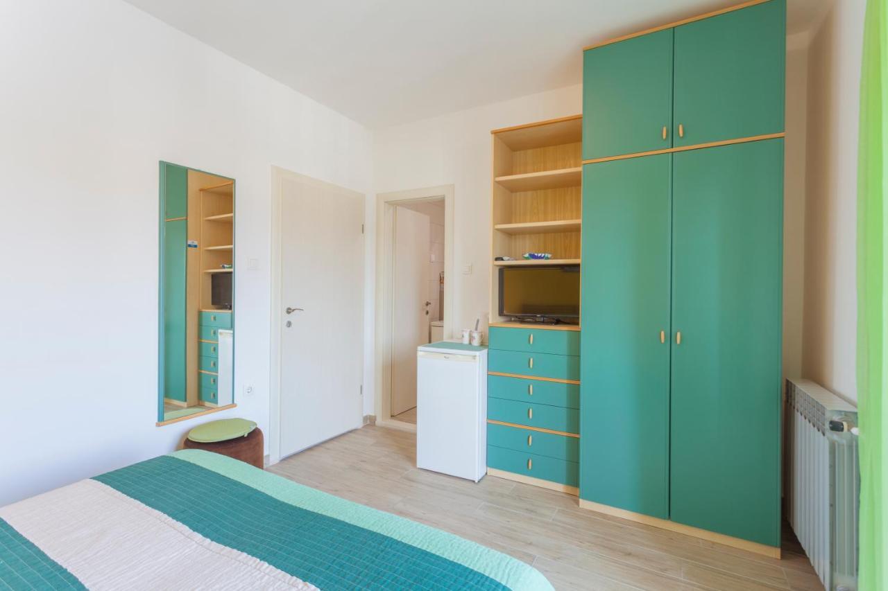 מאקרסקה Apartments & Rooms Alagic מראה חיצוני תמונה